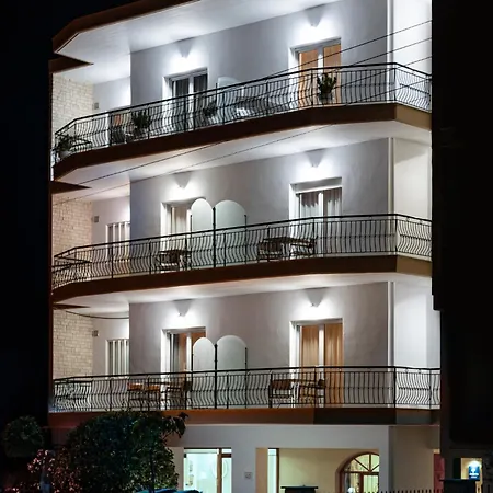 4keys House 2 *