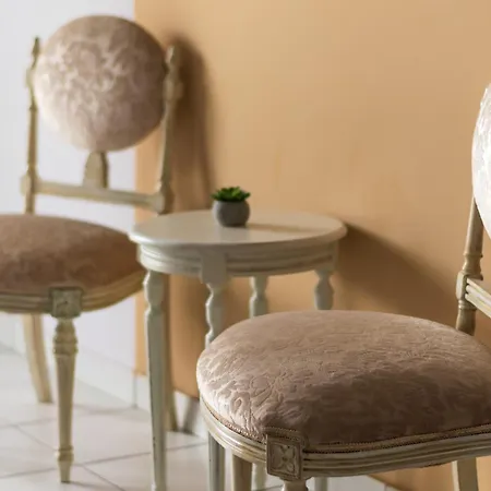 4keys House 2 * Tripoli